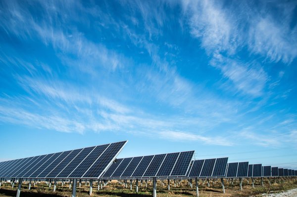 Les avantages de la centrale photovoltaïque des Landes pour le développement durable